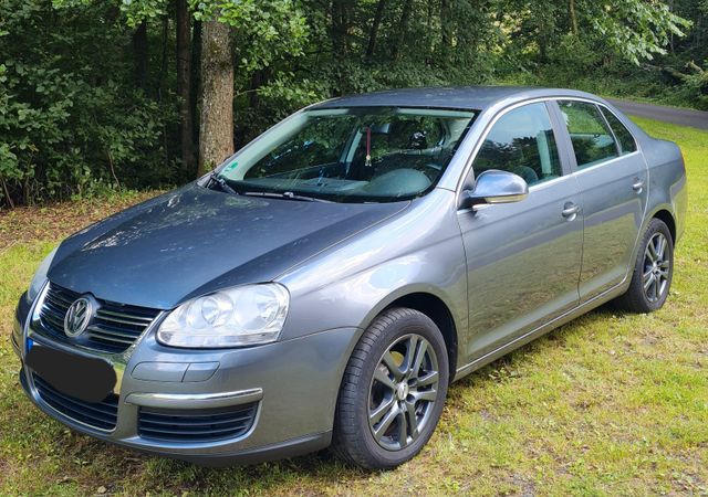 Volkswagen Jetta 1.6 Comfortline *KLIMA*TEMPOMAT*TÜV*