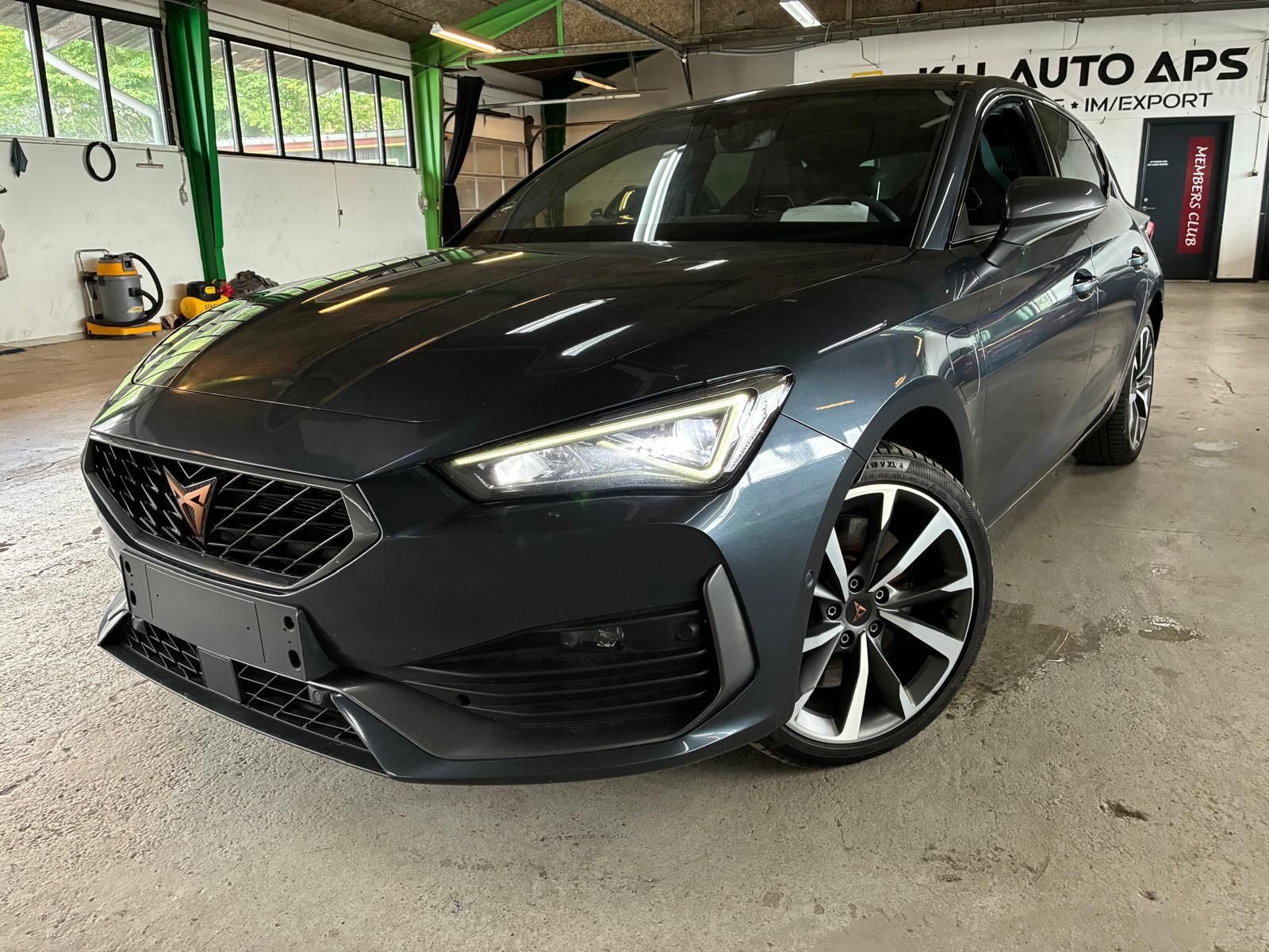 CUPRA Leon e-Hybrid 1,4 245HK