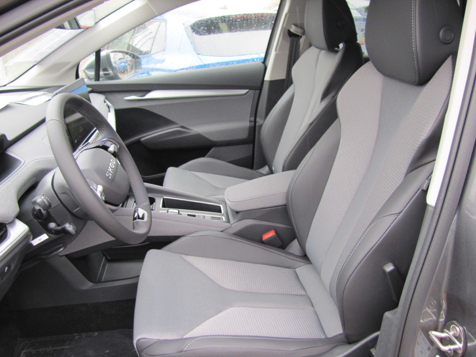 Fahrzeugabbildung SKODA Enyaq 85x Loft 286PS 82kWh 1-Gang Automatik