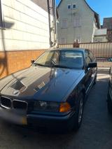 BMW e36 318is Coupé - BMW 318 aus 1992: 318i E36