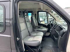 Fahrzeugabbildung Peugeot Boxer HDi 180,3.0L,L4,Pritsche,Doka 7-Sitzer,AHK