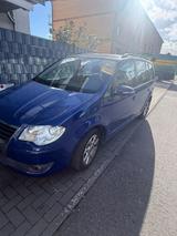 Volkswagen Touran 1.9 TDI DSG DPF - - Volkswagen Touran mit Diesel-Antrieb: Kleinbus, Automatik, 1.9