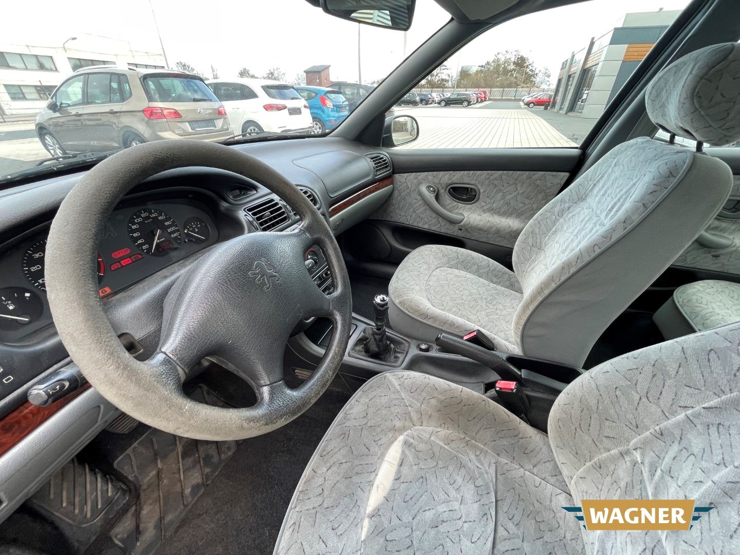 Fahrzeugabbildung Peugeot 406 SR Klimaanlage Servolenkung Motorschaden