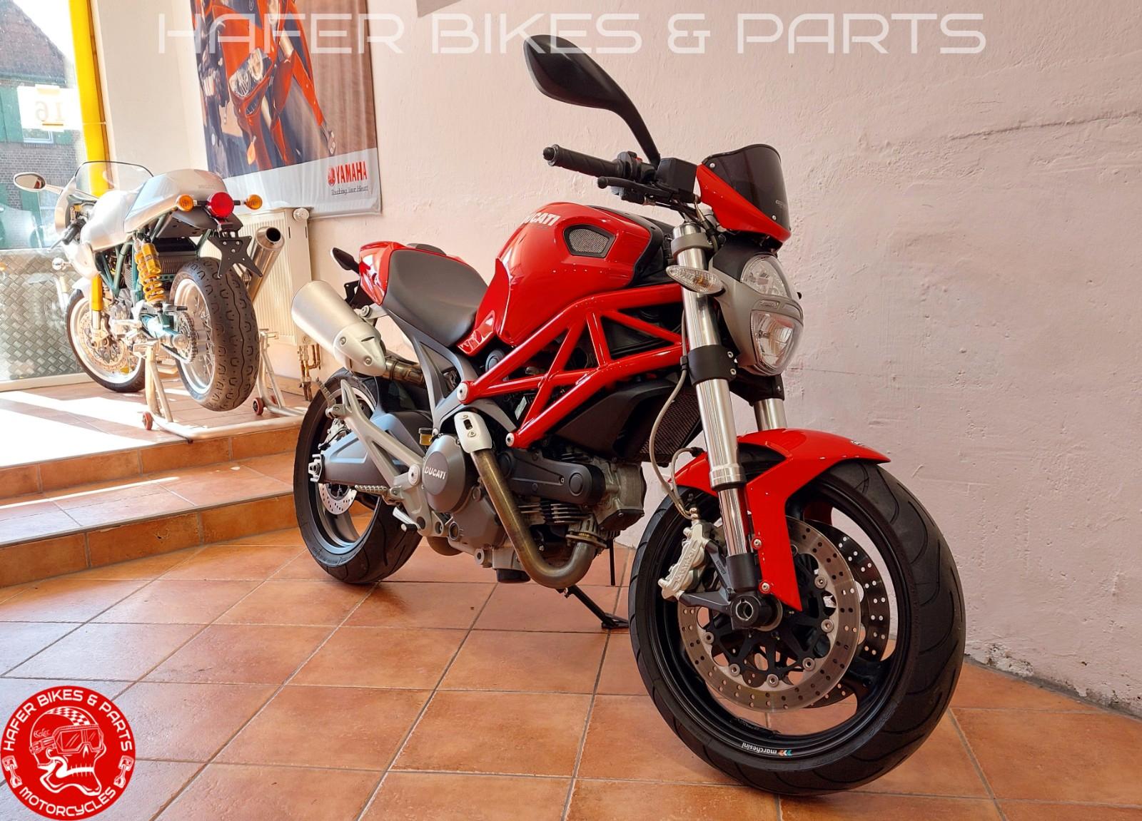 Ducati Monster 696 2.Hd SERVICE NEU A2 mög 1Jahr Gew.