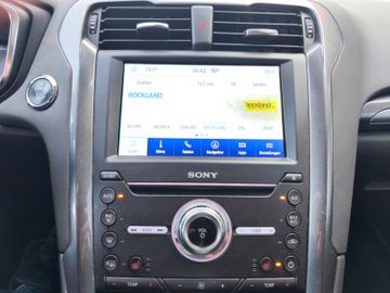 Ford Mondeo Hybrid Titanium*LED*Navi*AHK*Kamera*SHZ*