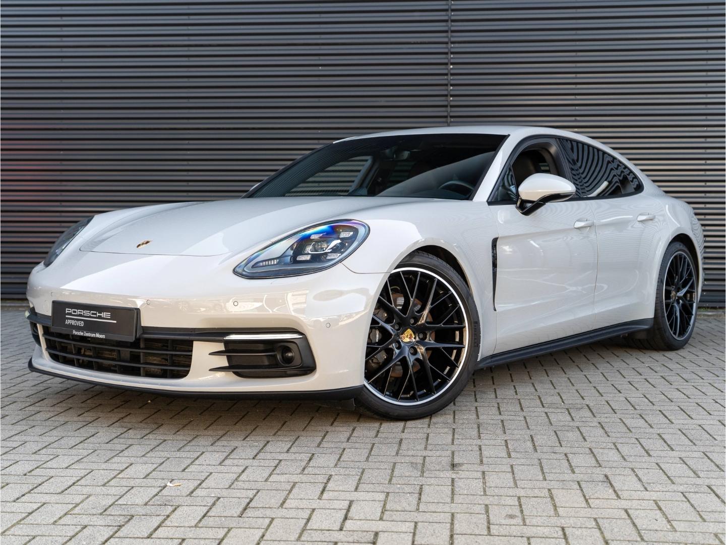 Porsche Panamera 4 21'' Luftfederung Sportabgasanlage
