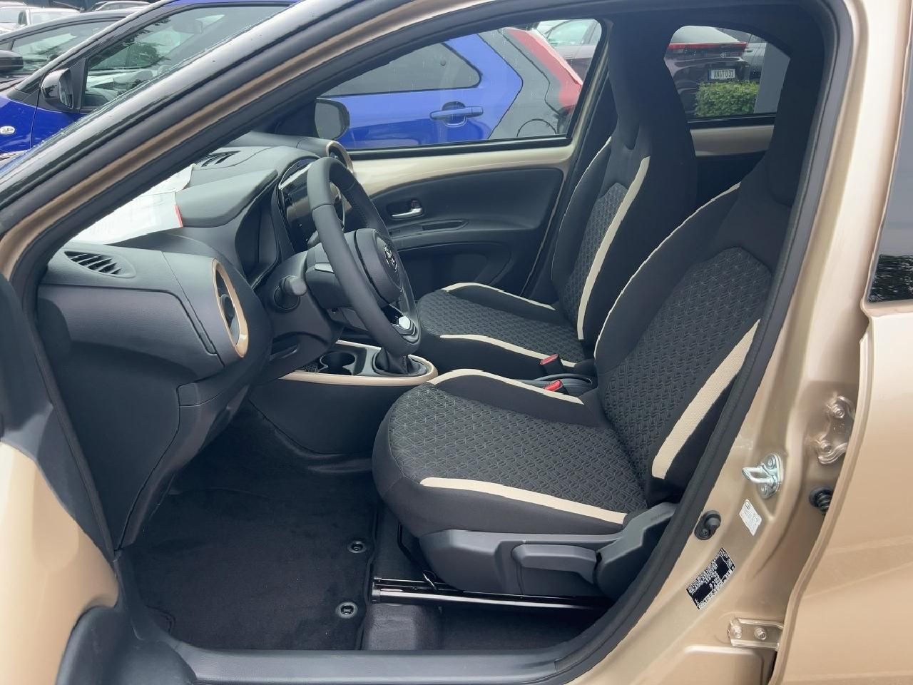 Fahrzeugabbildung Toyota Aygo X Teamplayer M/T