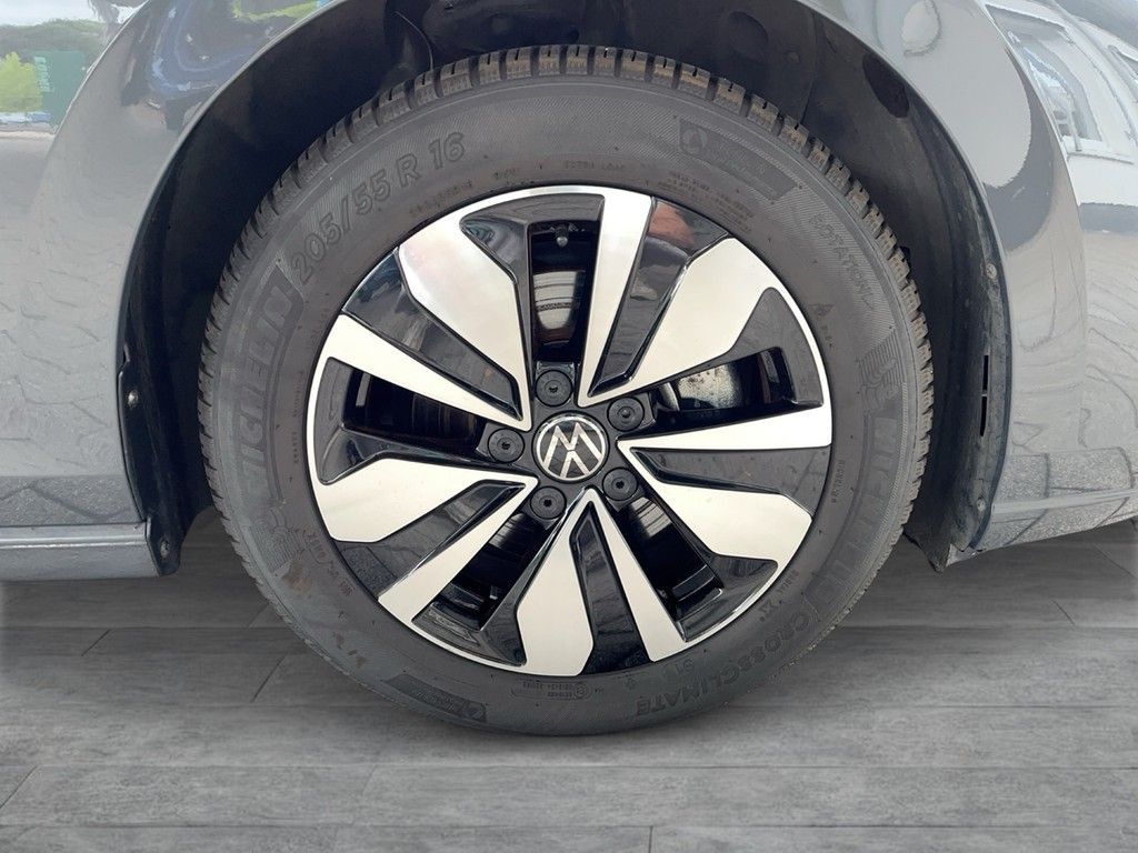Volkswagen Golf - Bild 9