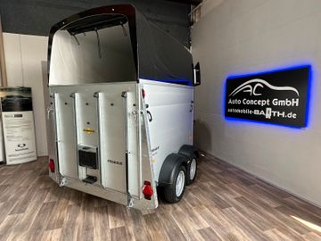 Fahrzeugabbildung Humbaur Pegasus 2400 Black Metallic --Lagerwagen--