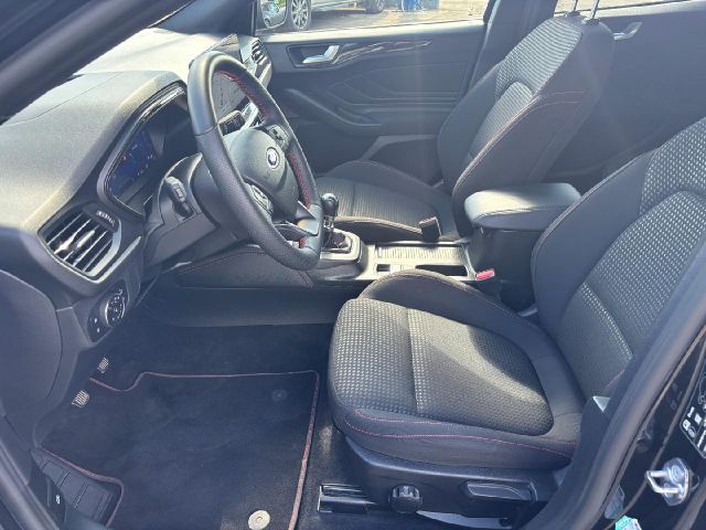 Ford Focus Turnier 1.0 ST-Line X HUDAHK