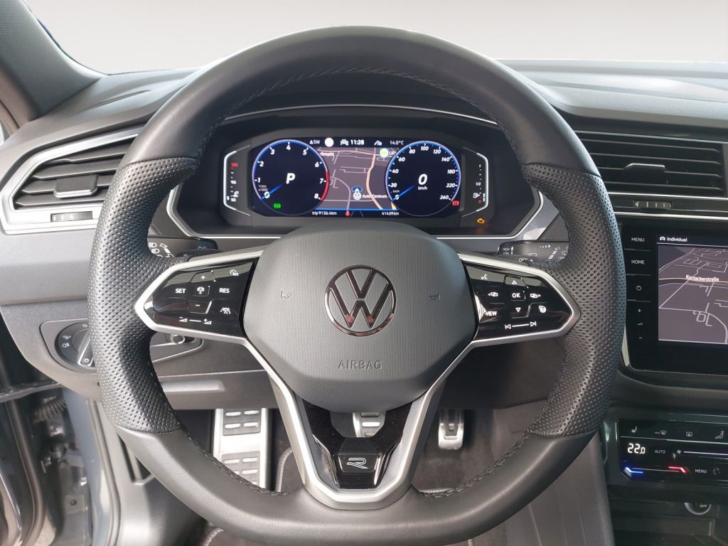 Fahrzeugabbildung Volkswagen Tiguan 1.5 TSI DSG R-Line AHZV Standheizung