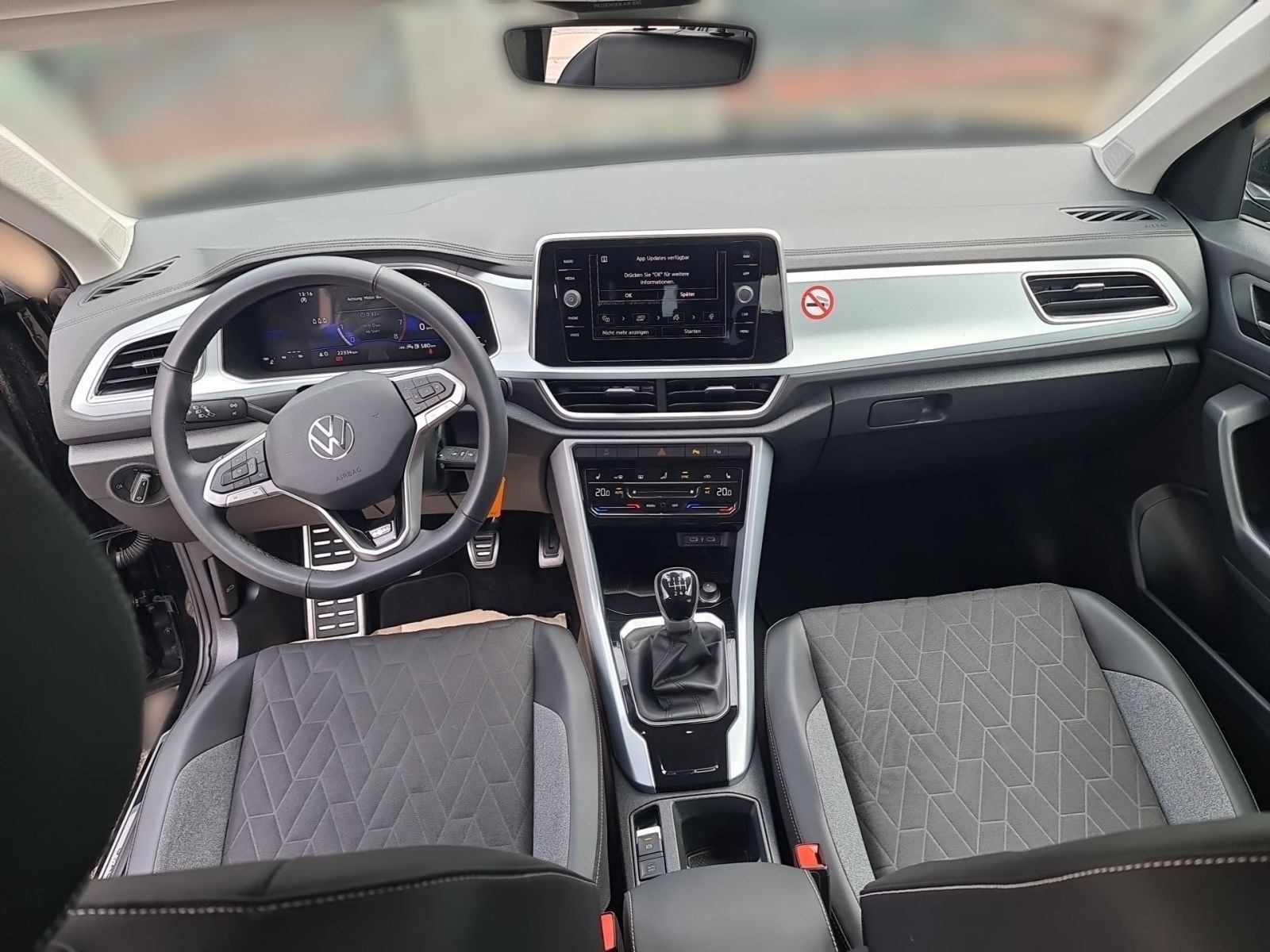 Volkswagen T-Roc - Bild 12