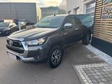 Toyota Hilux Extra Cab Comfort 4x4 2,8 Ltr. Automatik - Toyota Hilux: 2.4