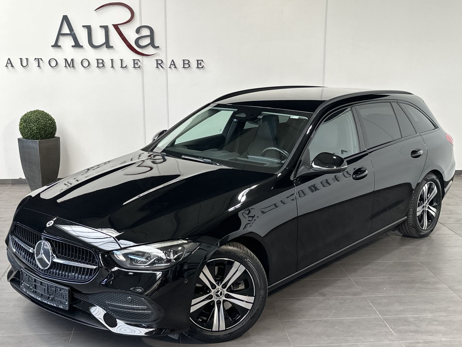 Fahrzeugabbildung Mercedes-Benz C 220d T Avantgarde NAV+LED+360°+V-COCKPIT+HEADU