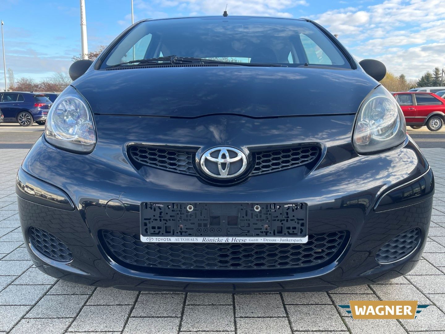 Fahrzeugabbildung Toyota Aygo Basis Servolenkung Radio TÜV 05/2026