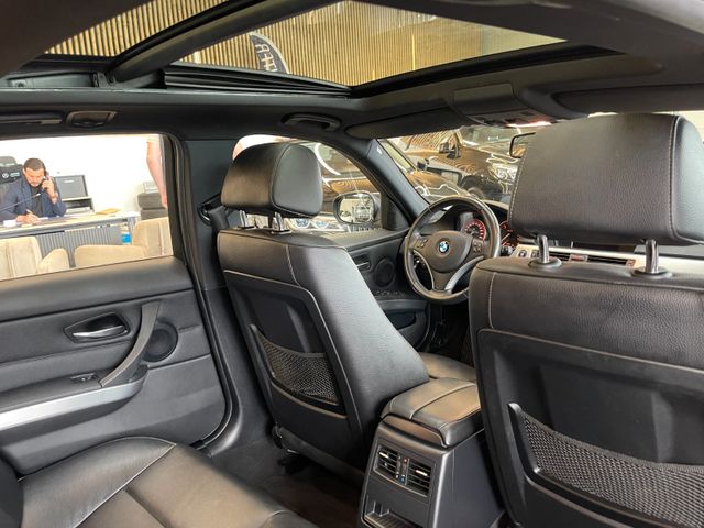 BMW Touring 330d xDrive *PANO*NAVI*PDC*SZHZ*LEDER*