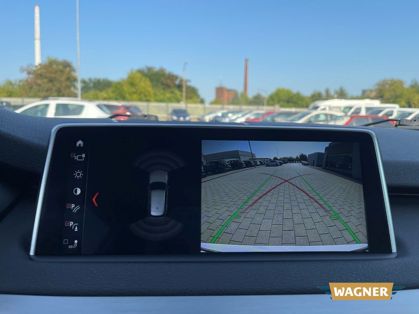 Fahrzeugabbildung BMW X5 xDrive 30 d M-Sport Standheizung Keyless