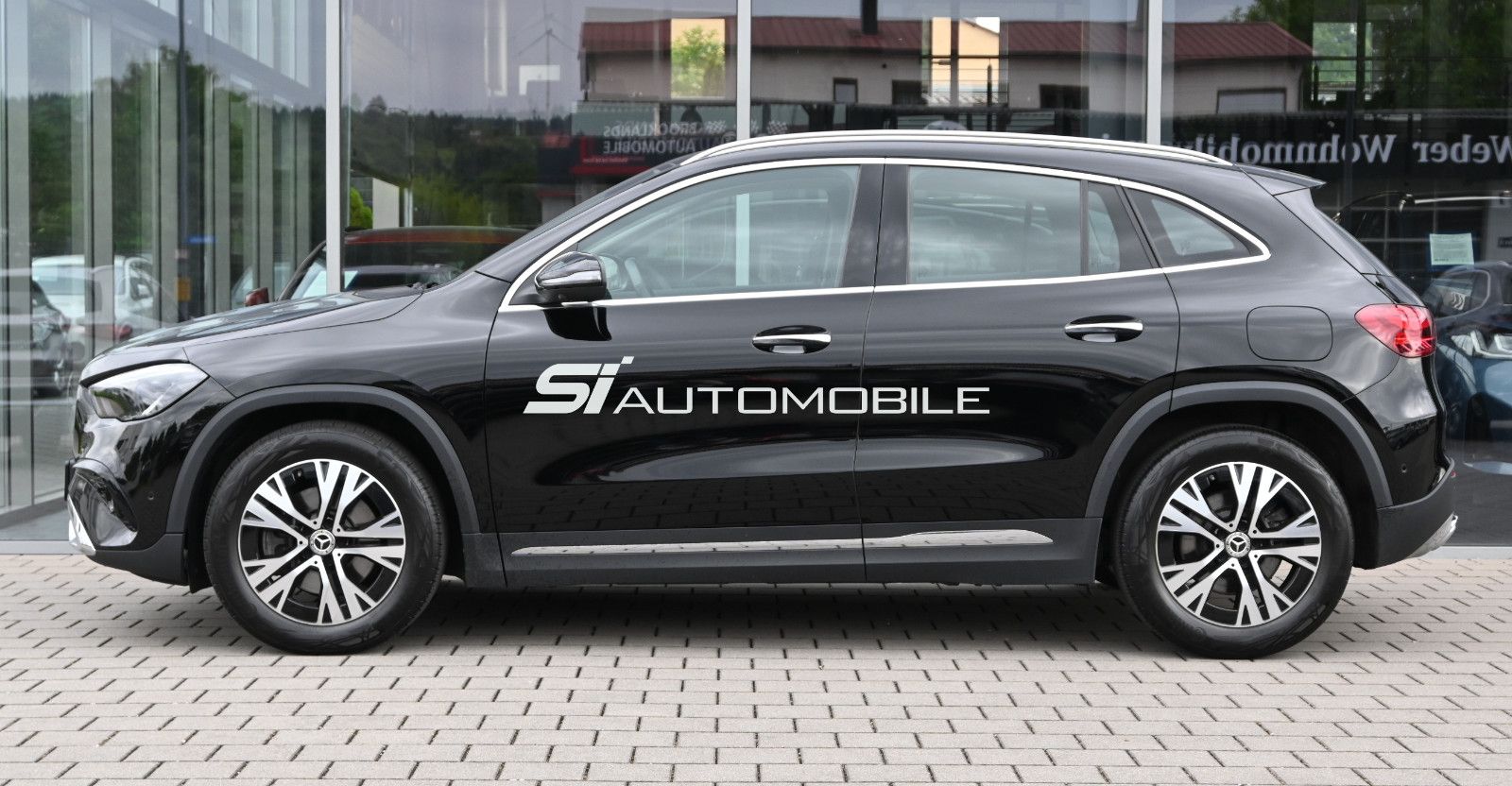 Fahrzeugabbildung Mercedes-Benz GLA 220 d 4MAT. Edition Progressive °ACC°AHK°360