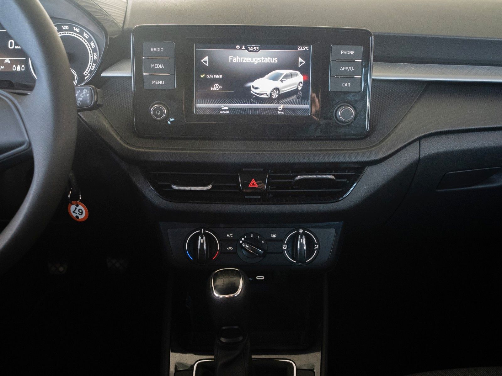 Fahrzeugabbildung SKODA Fabia Ambition KLIMA/DAB/SMARTLINK/LED/TEMPOMAT