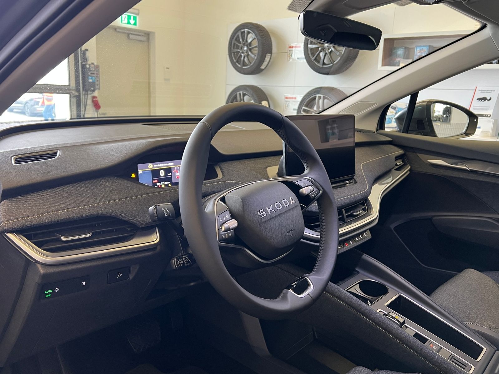 Fahrzeugabbildung SKODA Elroq 50 TOUR *AHK,Navi,19"-Felge*