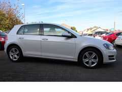 Fahrzeugabbildung Volkswagen Golf VII Comfortl.*DSG*Klimatronic*Kamera!*WiPa!