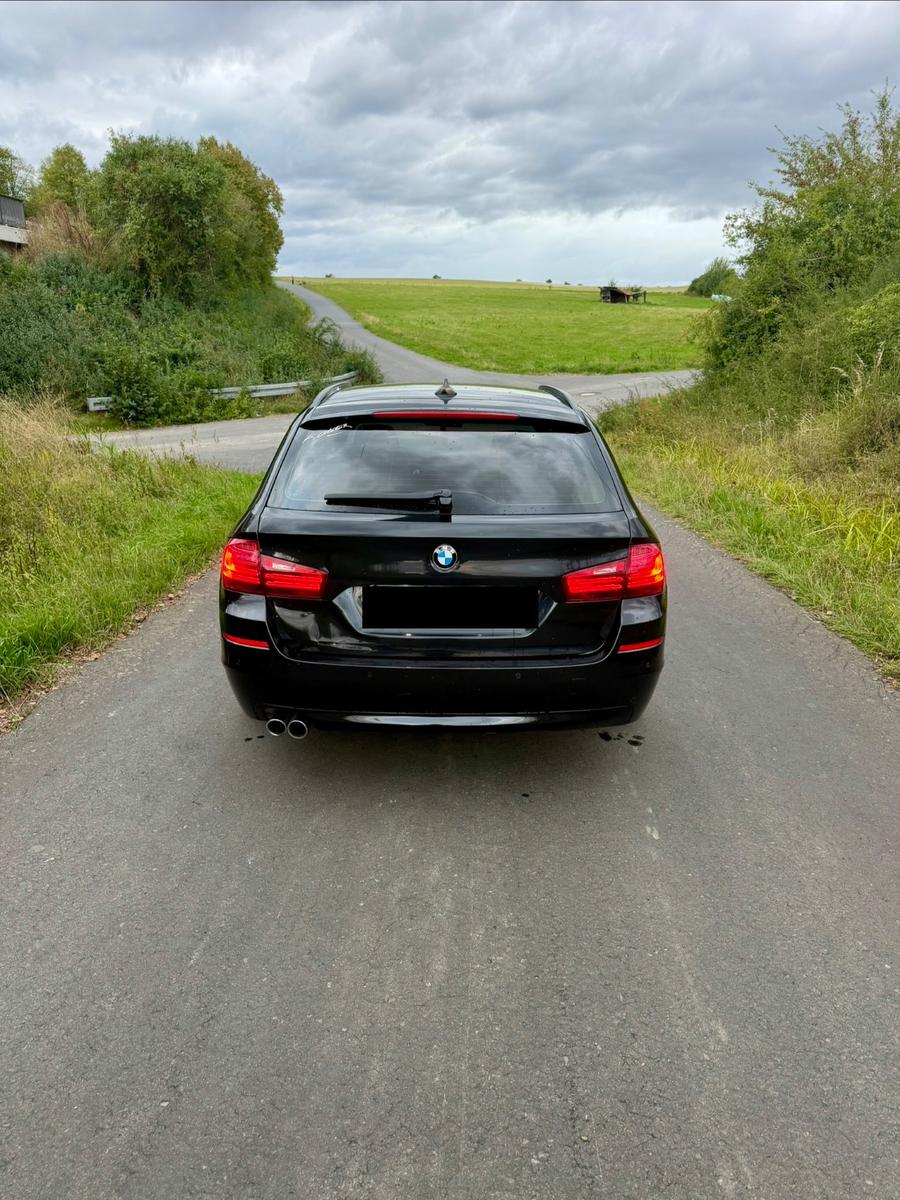 BMW 530d Touring | Aut. | Panorama | AHK | Tüv 05/27