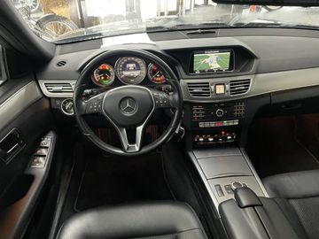 Mercedes E 200 - 10