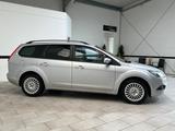 Ford Focus 1.8 Turnier Titanium Bi-Xenon*Klimaaut.* - Ford Focus aus 2009: Titanium