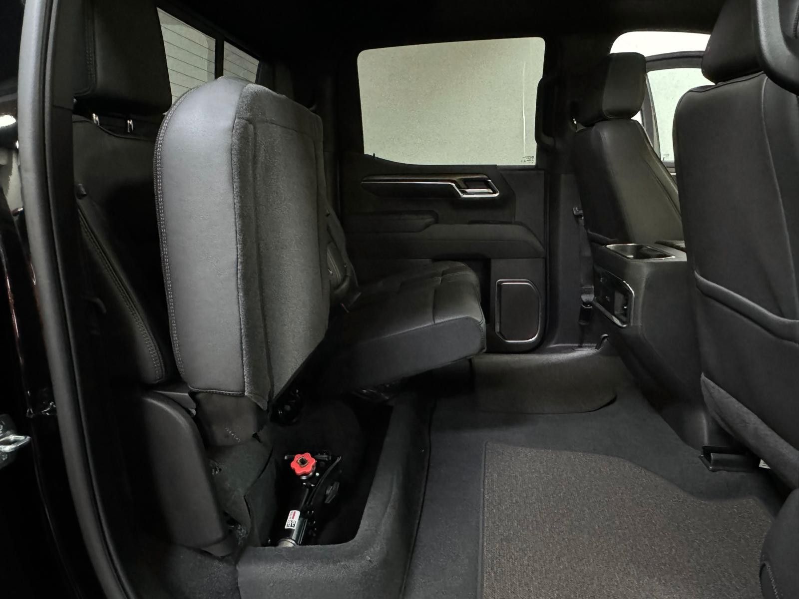 Fahrzeugabbildung Chevrolet 2026 SILVERADO DURAMAX DIESEL 4x4 HIGH COUNTRY