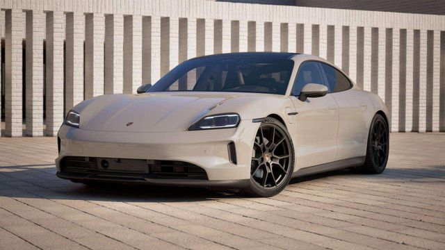 PORSCHE Taycan FACELIFT BATT+/PANO/AIR/21 RS/ACHTERASST/