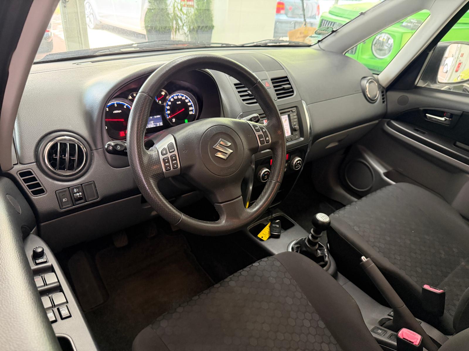 Suzuki SX4 2.0 DDiS 4WD Style Dashcam Navi PDC