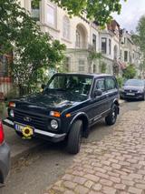 Lada Niva Taiga 4x4  EZ 12/2017  44.250 ... - Lada Gebrauchtwagen in Bielefeld