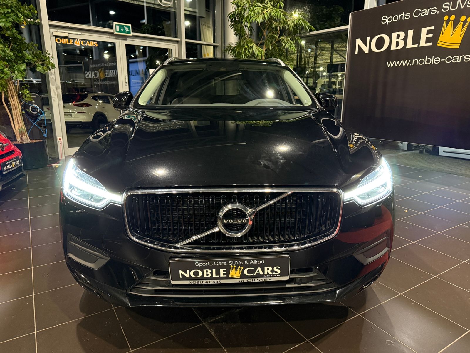 Fahrzeugabbildung Volvo XC60 Momentum Pro 2WD LED NAV DAB RFK SHZ ALU