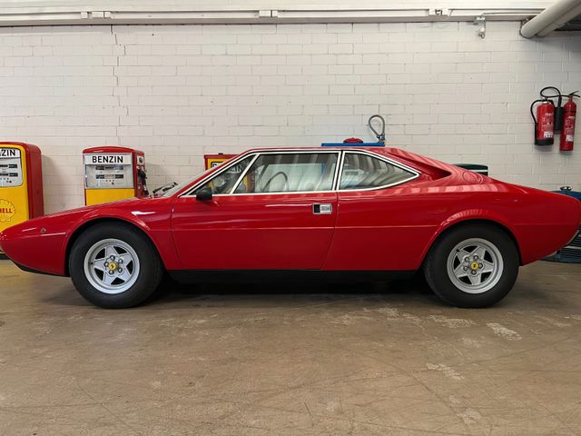 Ferrari Dino 308 GT4