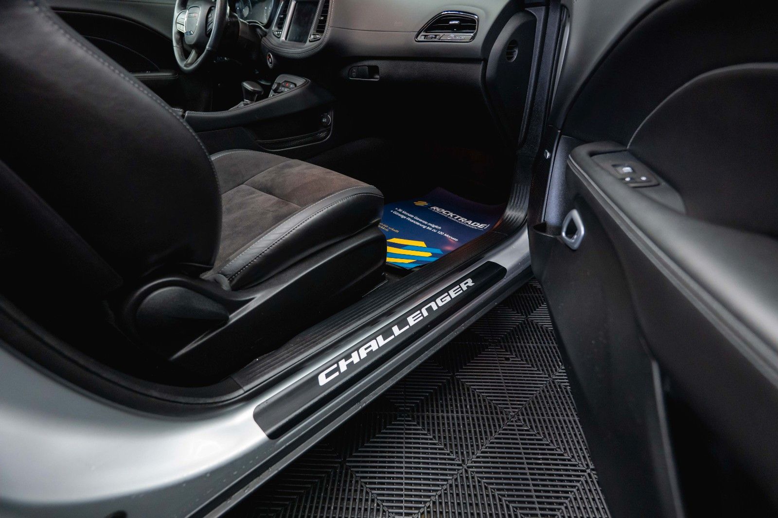 Fahrzeugabbildung Dodge Challenger 5.7 V8 R/T+ SRT WIDE BODY *LED*3tkm*