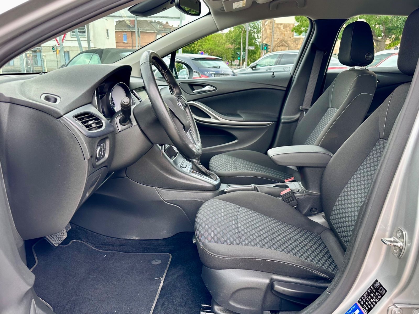 Fahrzeugabbildung Opel ASTRA K SPORTS TOURER 120 JAHRE*AUTOM+MOD.2020