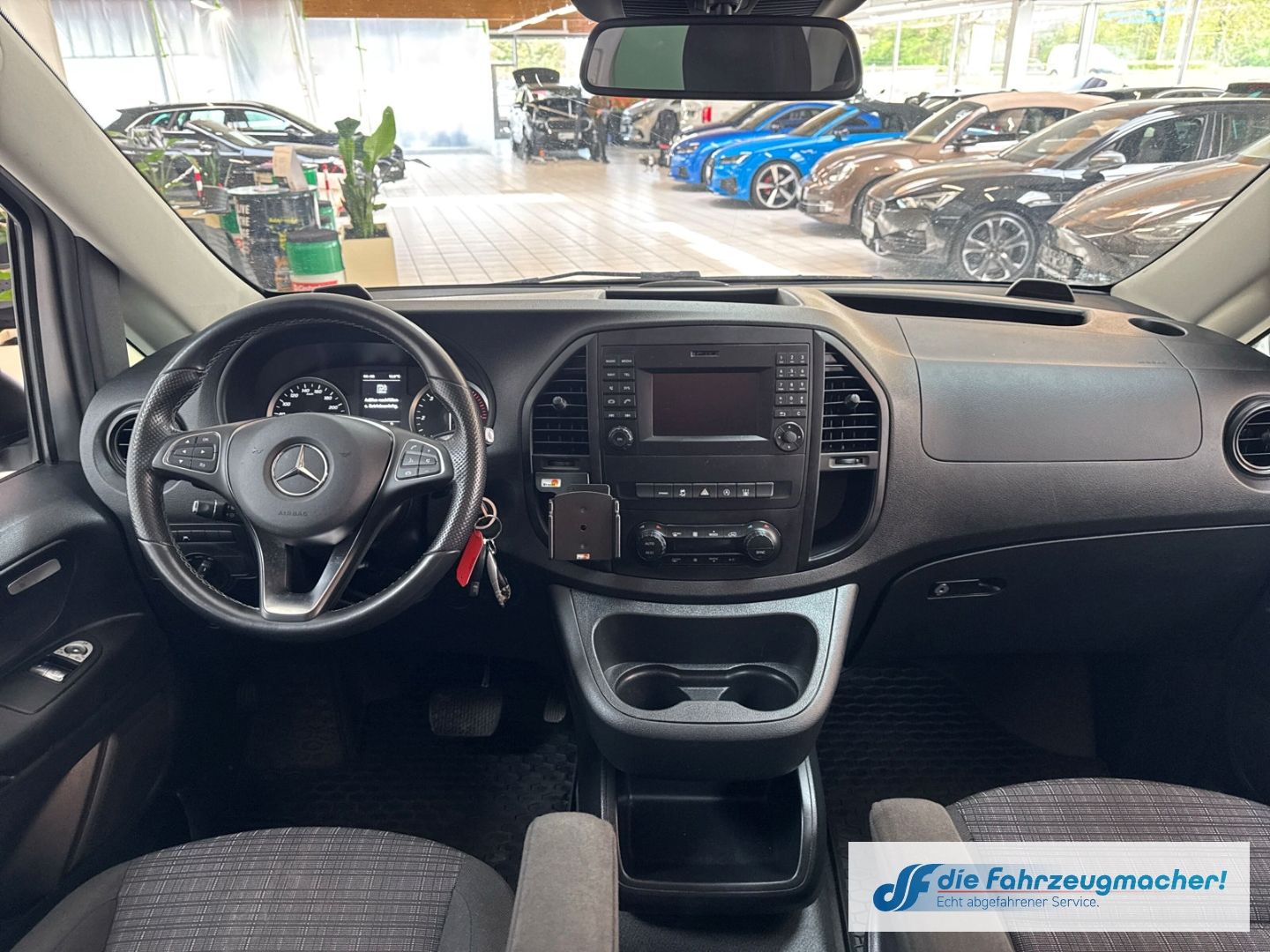 Fahrzeugabbildung Mercedes-Benz Vito Mixto 119 CDI 4x4 lang LED Navi *EXPORT