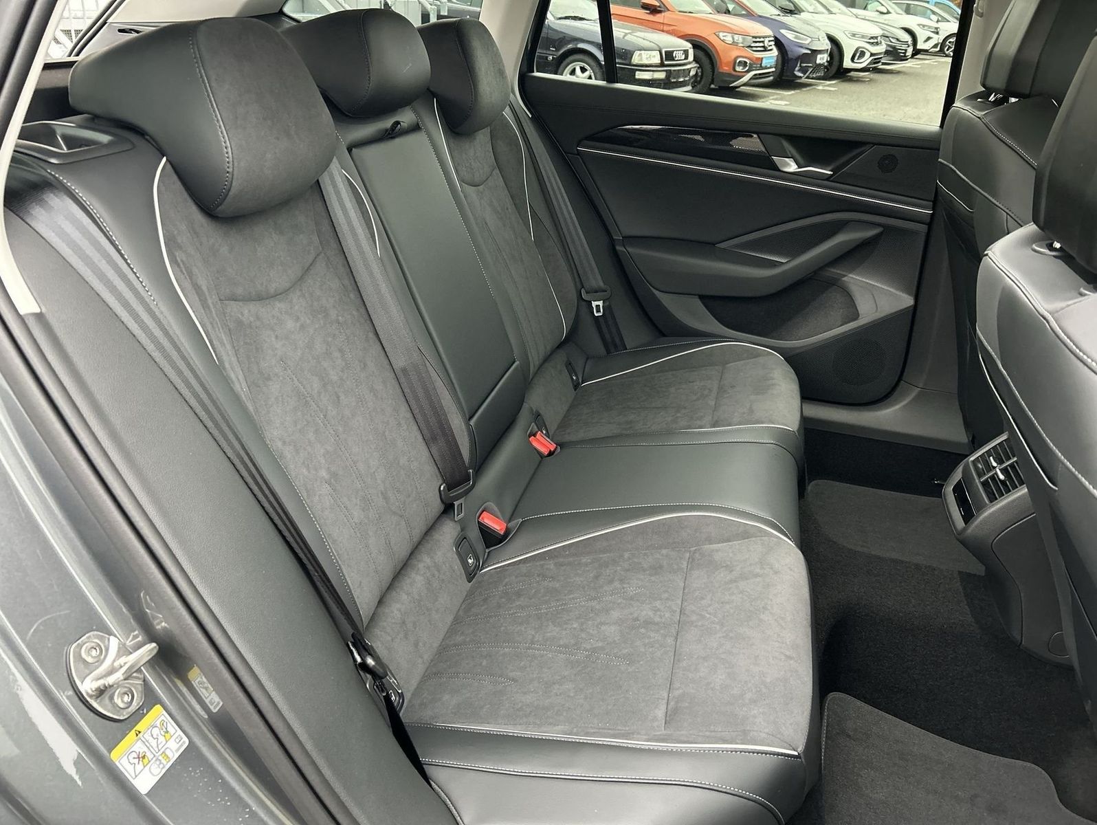 Volkswagen Passat - Bild 15