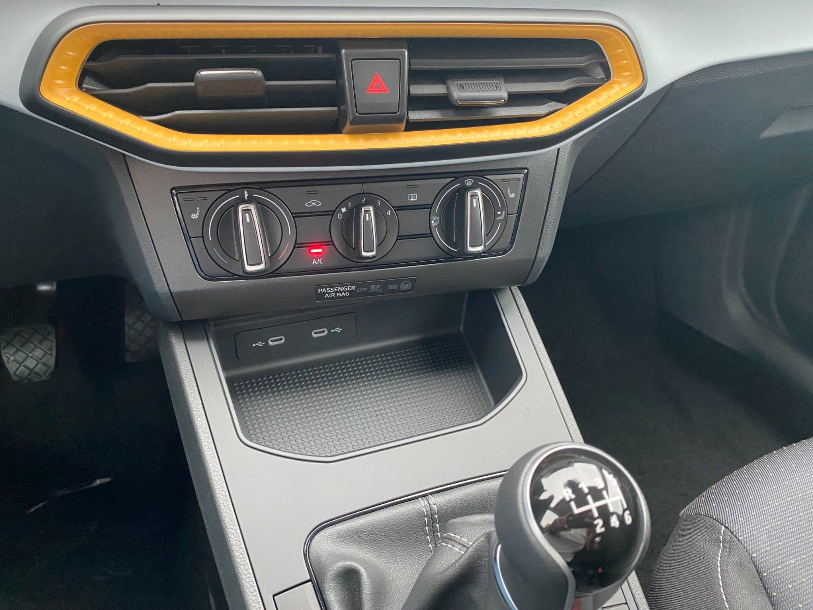 Fahrzeugabbildung SEAT Ibiza Style Plus 1,0 TSI *Sitzhz. *PDC *Full-Lk.