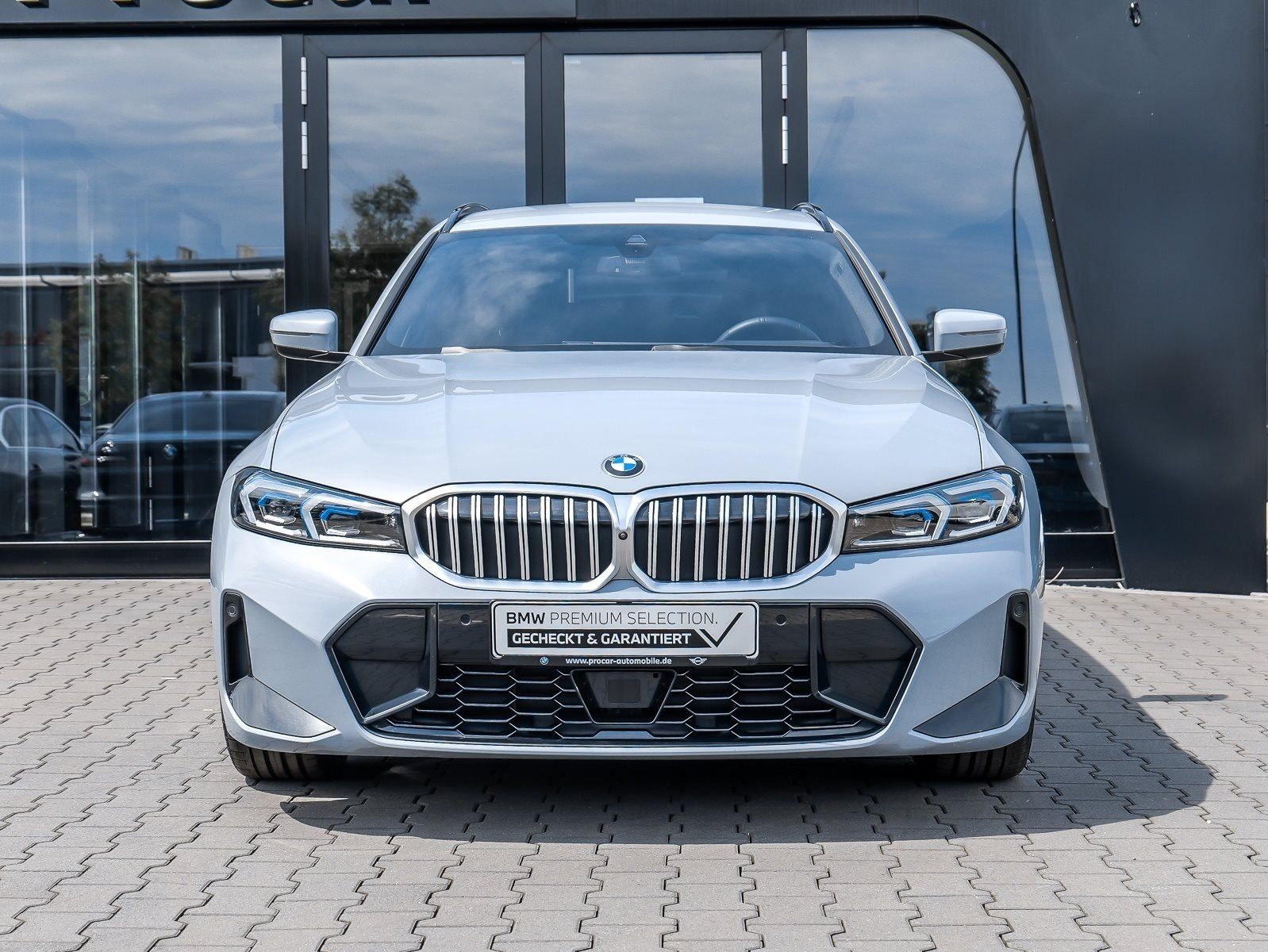 BMW 330 - Bild 8