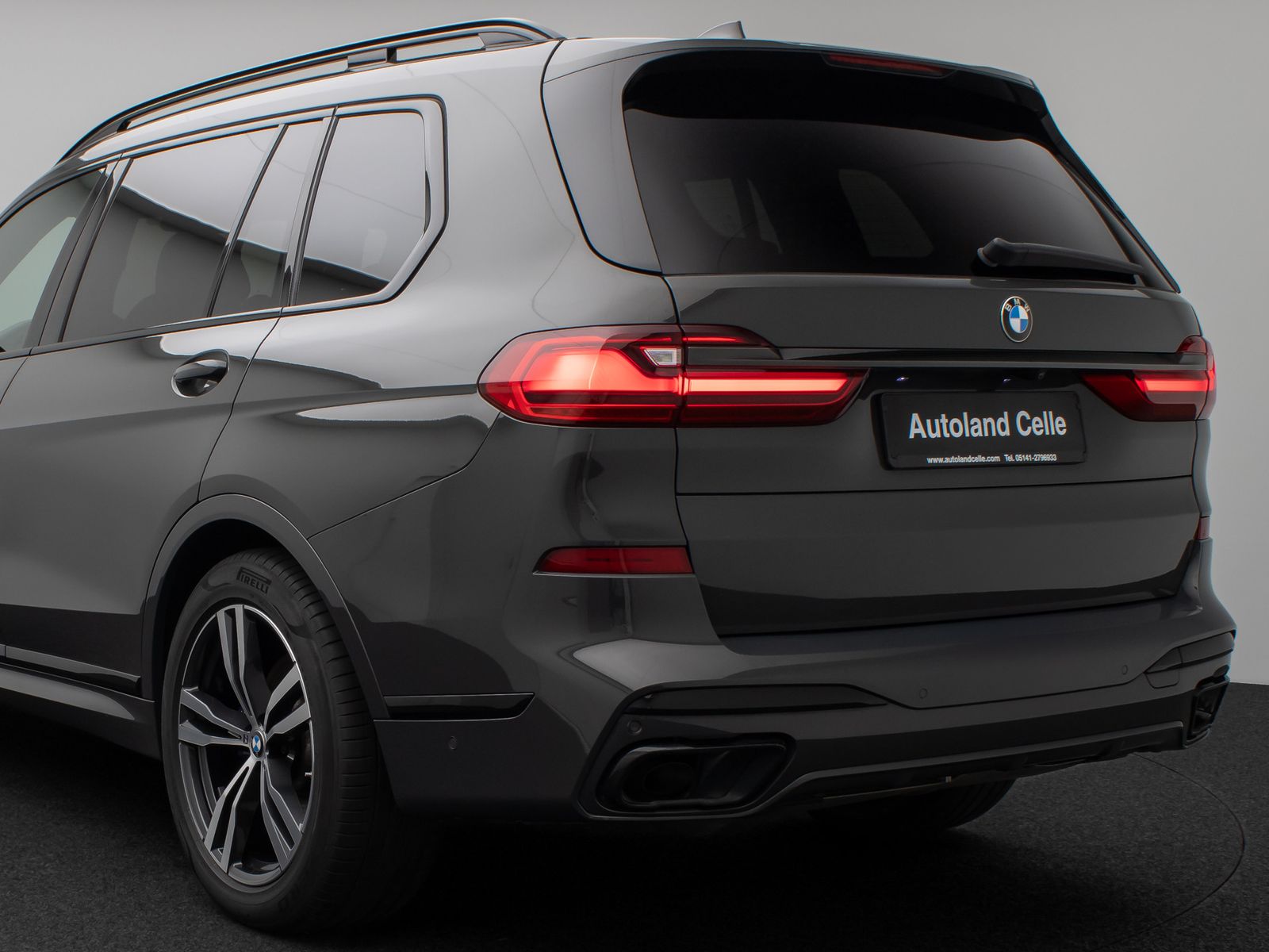 Fahrzeugabbildung BMW X7 xD40d M Sport Panorama 360° SoftCL HUD DAB
