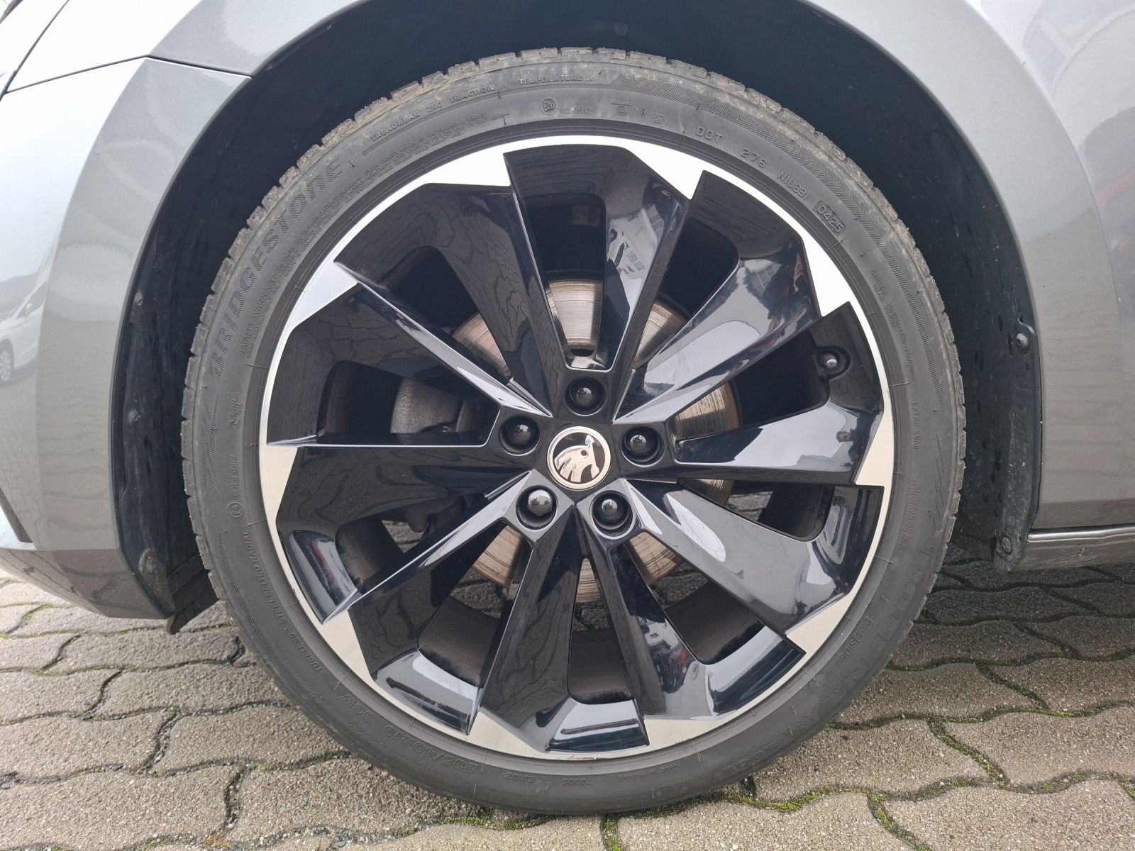 Fahrzeugabbildung SKODA Superb Combi TDI Sportline DSG 4x4 Matrix Navi A