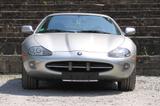 Jaguar XK8 Coupe Top Zustand 3 Jahre Garantie - silberne Jaguar XK