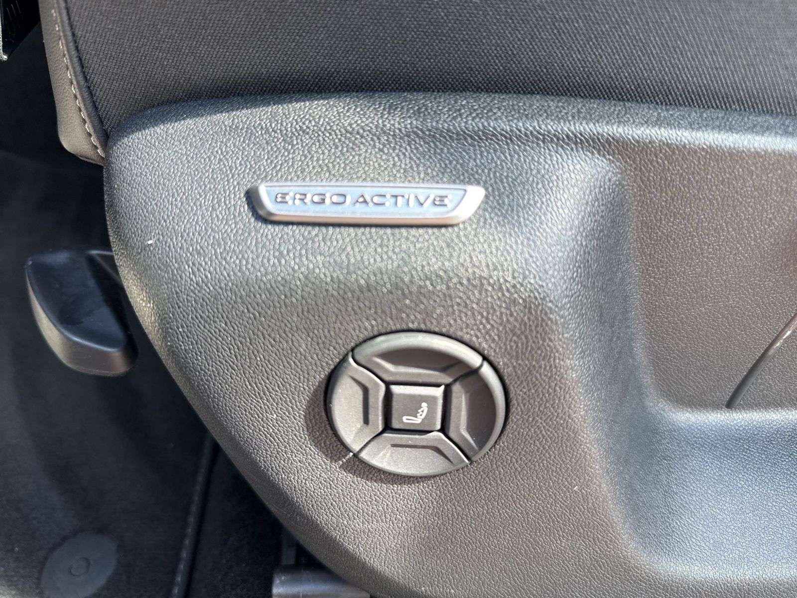 Tiguan 2.0 TDI R-Line 4Motion, BlackStyle, AHK,
