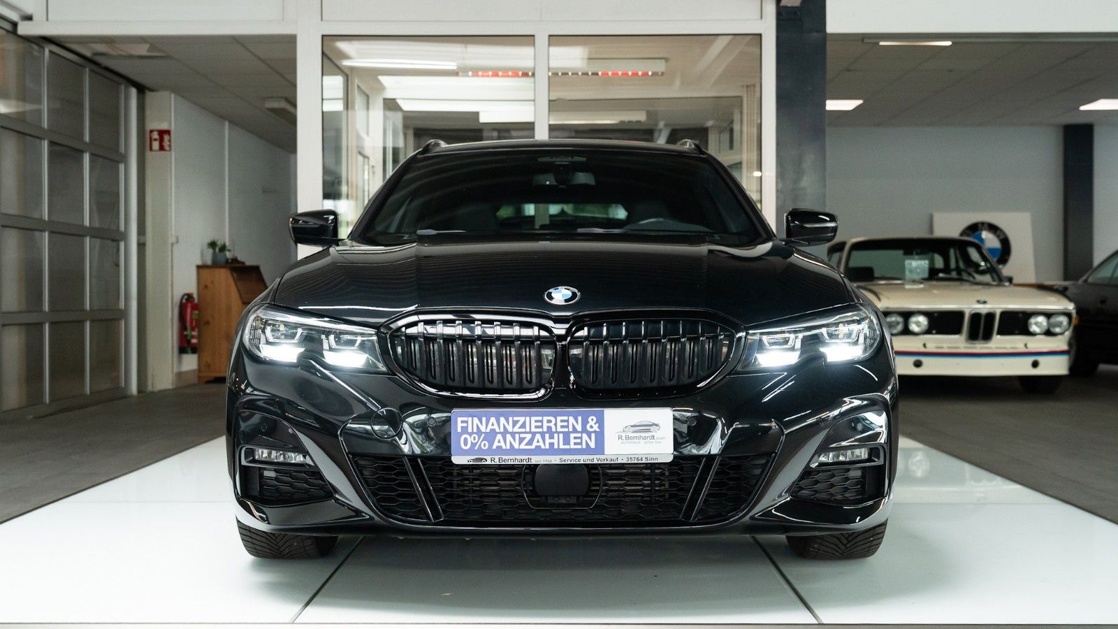 BMW 330d M Sport DriveAProf RückFahrKam ServiceInklu foto 2
