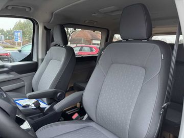 Ford Tourneo Custom 320 EcoBlue L1H1 VA Titanium