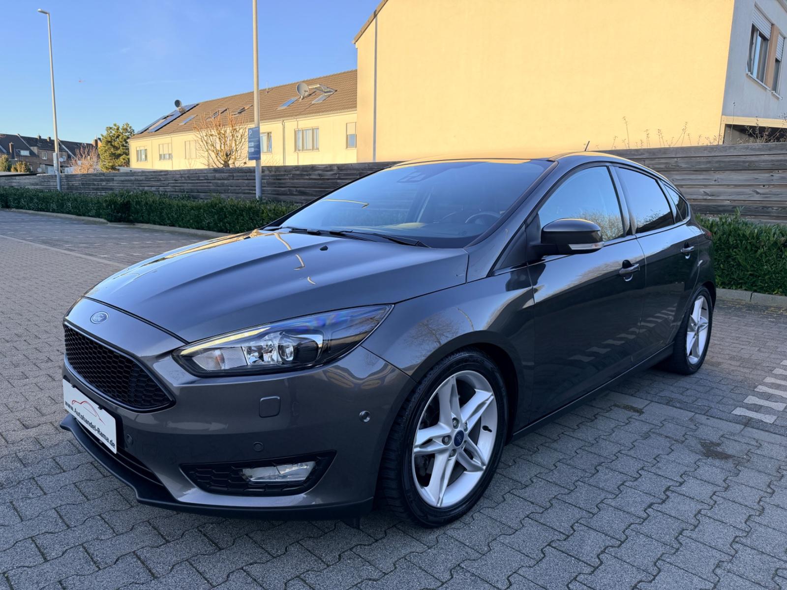Ford Focus Lim. Titanium 150PS Navi SHZ LHZ 2.Hand