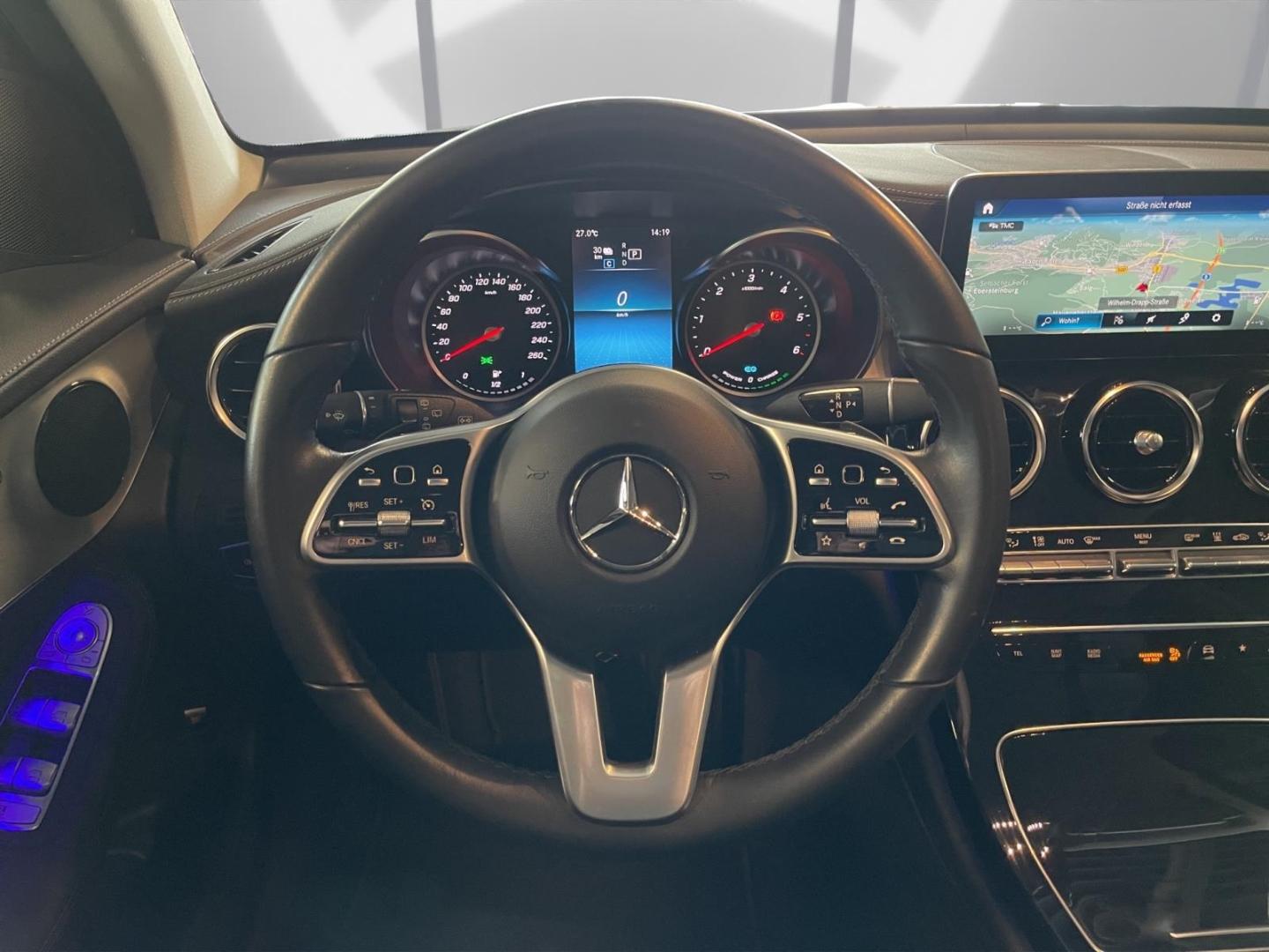 MERCEDES-BENZ GLC 300e 194CH 4X4 BVA - HAYON ÉLECTRIQUE - VOLANT EN CUIR - ATTELAGE - HUD - CAMÉRA - LED - CARPLAY - 1ERE MAIN