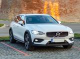 Volvo V60 Cross Country B5 AWD Pro MASSAGE+SITZKLIMA - Volvo V60 Cross Country mit Benzin-Antrieb: Automatik