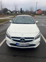 Mercedes-Benz Mercedes CLA 220d mit Panorama - Mercedes-Benz CLA 220 in Wuppertal